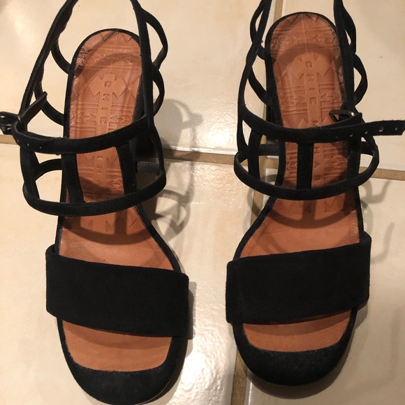 Chie Mihara strappy black sandals - Picture 2 of 3
